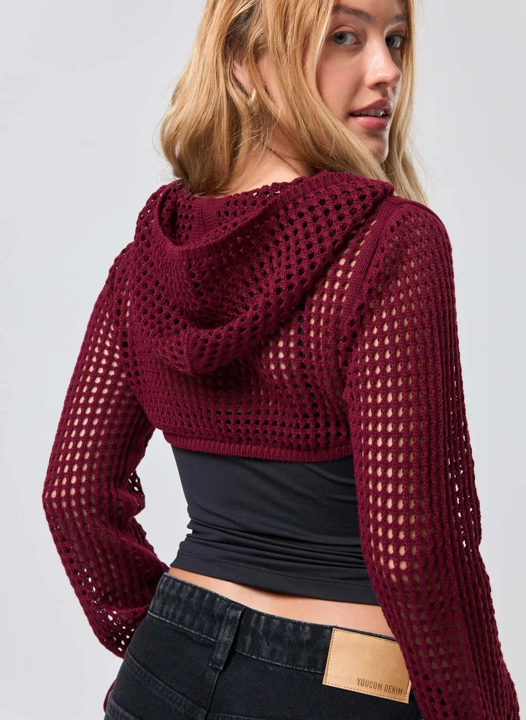 Super Cropped Em Tricô Com Capuz