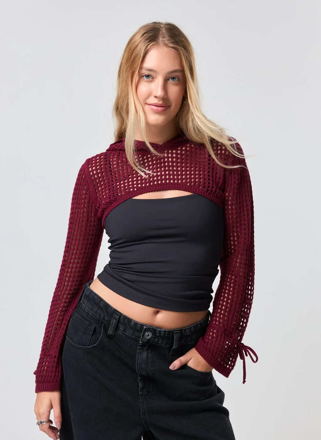 Super Cropped Em Tricô Com Capuz