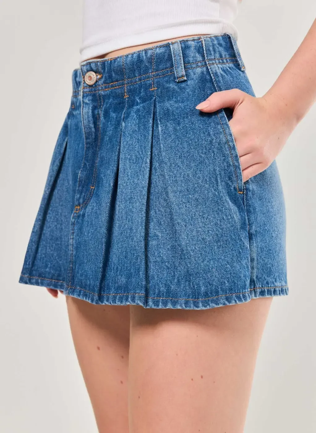 Short Saia Jeans Plissadinho