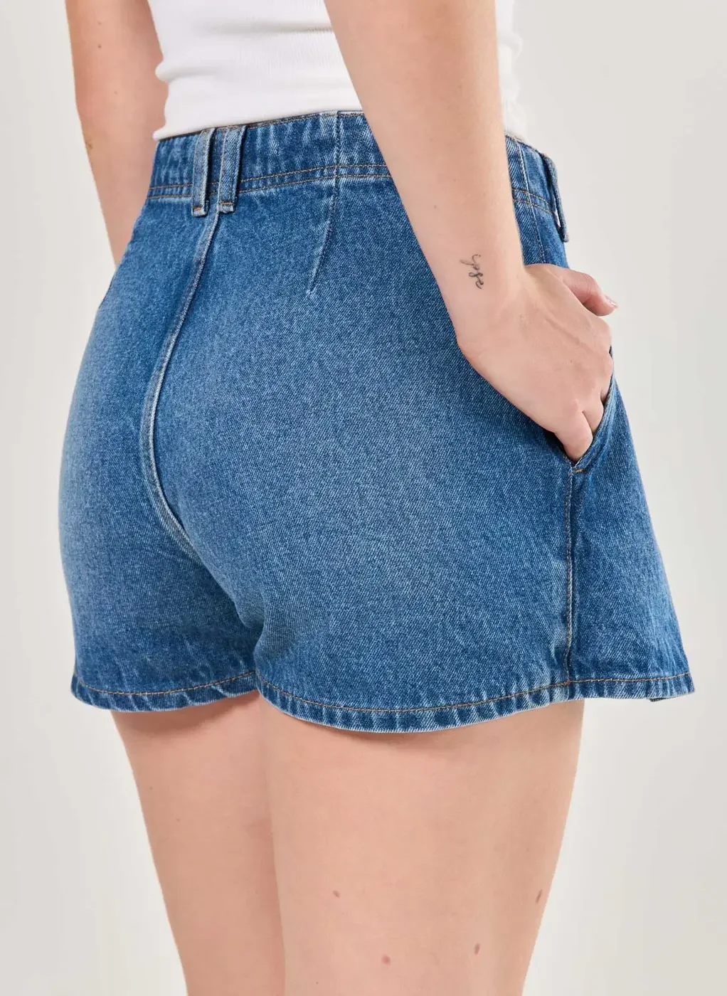 Short Saia Jeans Plissadinho