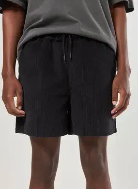 Bermuda Short Em Veludo Cotelê