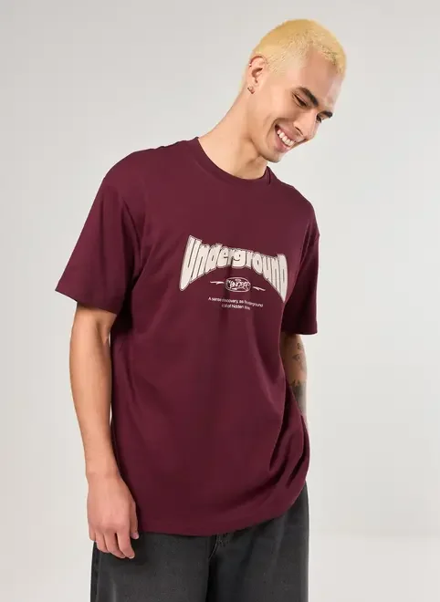 Camiseta Comfort Bordô Underground