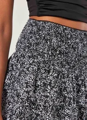 Saia Lastex Babados Preta Florida
