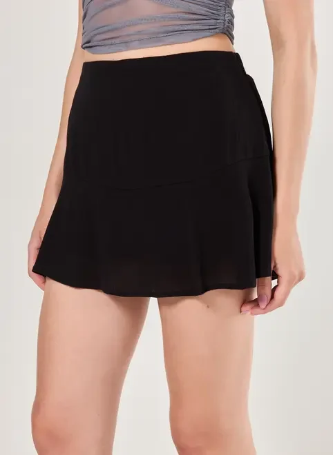 Saia Curta Preta Babado