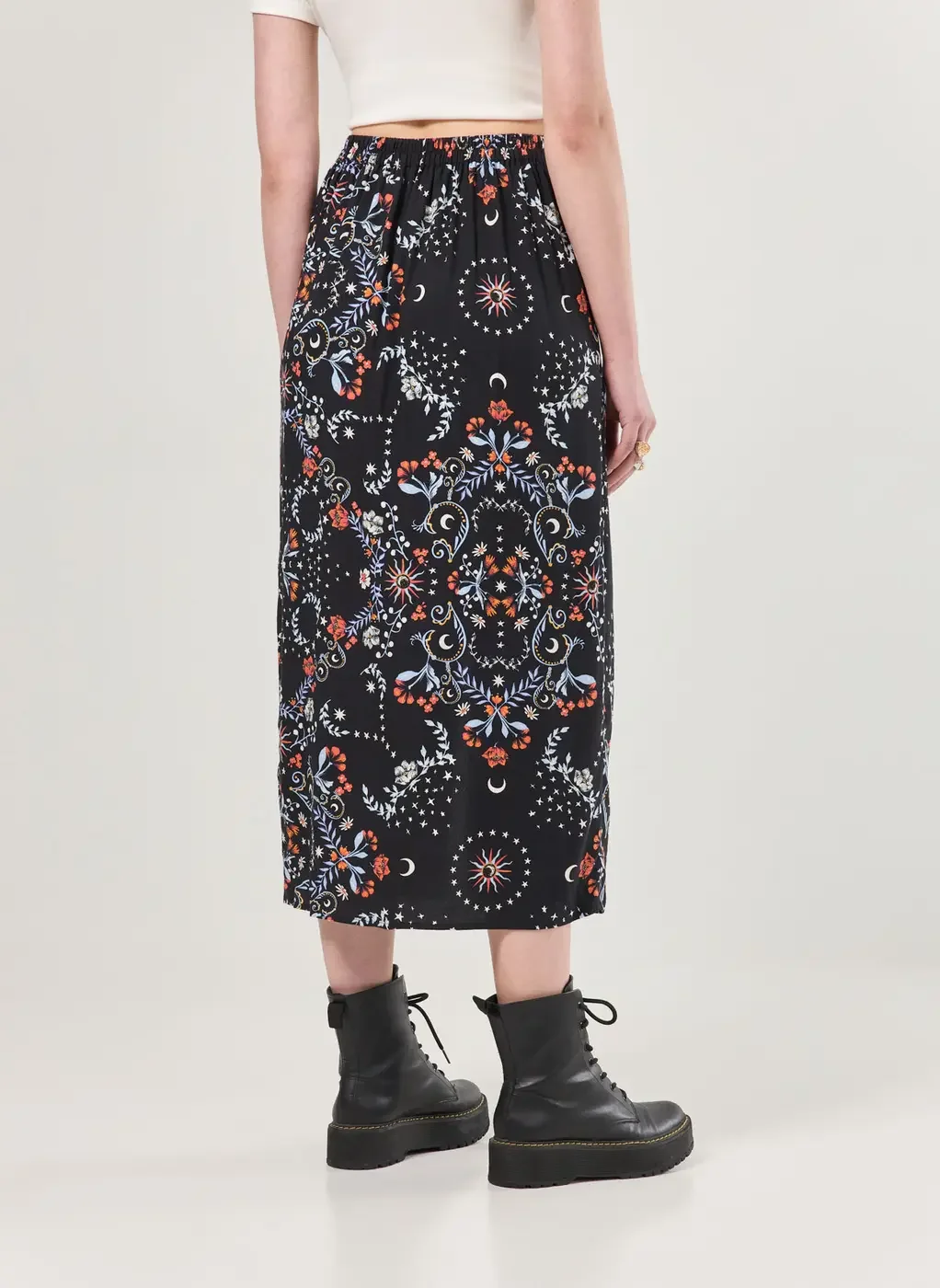 Saia Midi Preta Estampa Florida