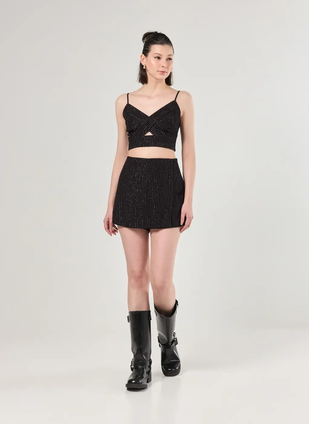 Short Saia Preto Fios Lurex