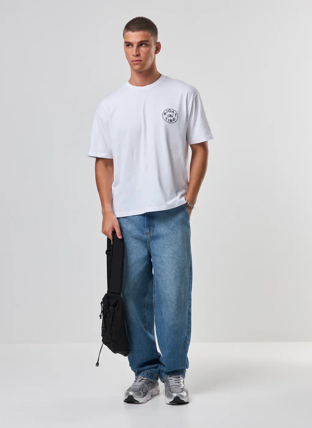 Camiseta Branca Box Right On Time