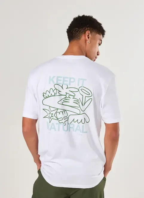 Camiseta Comfort Branca Estampa Costas