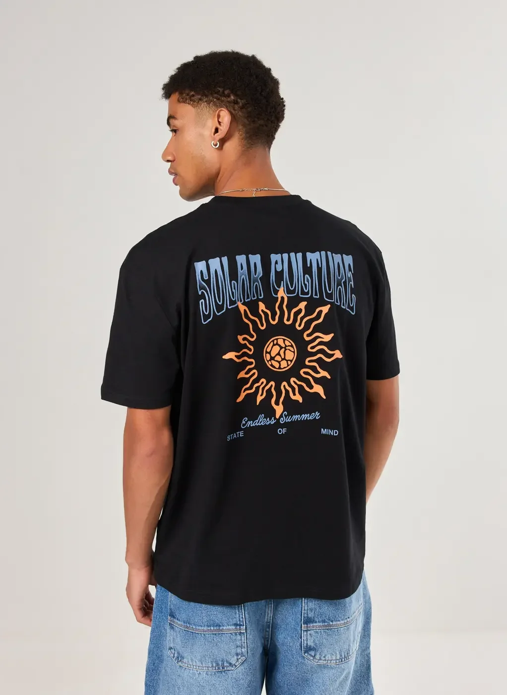 Camiseta Comfort Preta Solar