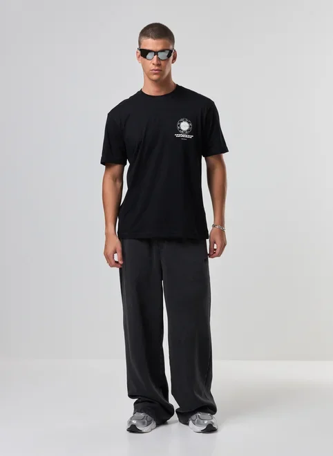 Camiseta Comfort Preta Universe