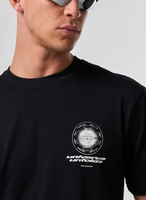 Camiseta Comfort Preta Universe