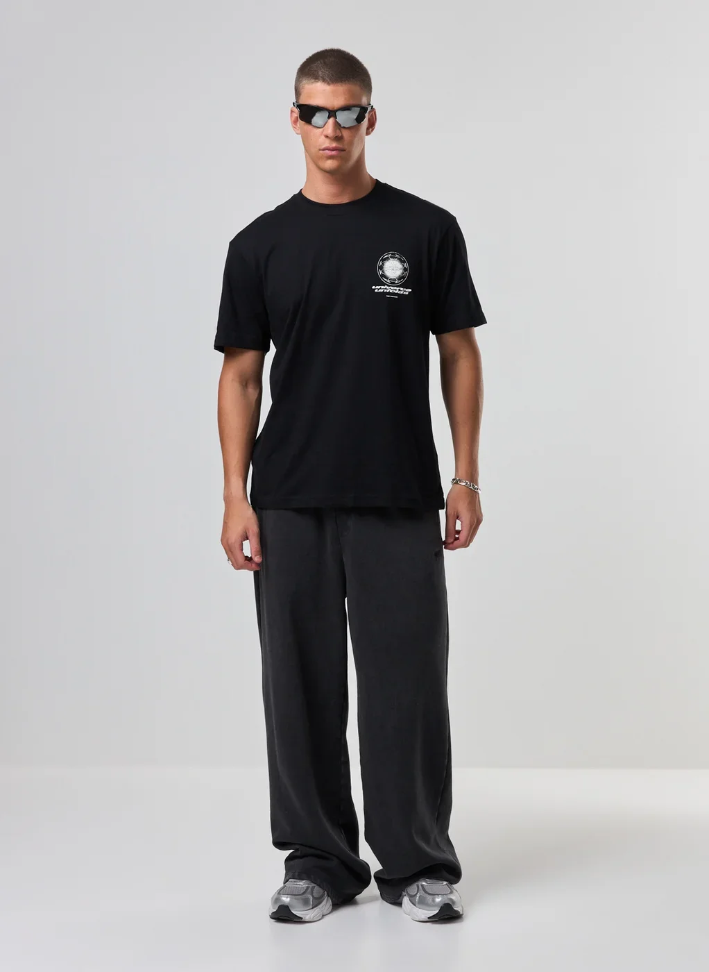 Camiseta Comfort Preta Universe