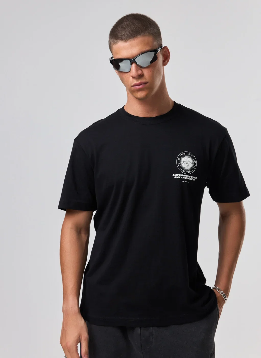 Camiseta Comfort Preta Universe