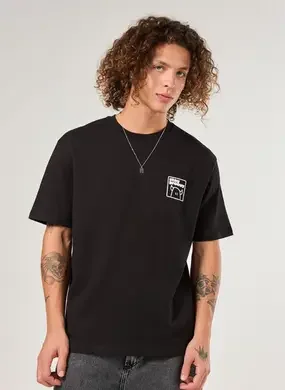 Camiseta Comfort Preta Groovy