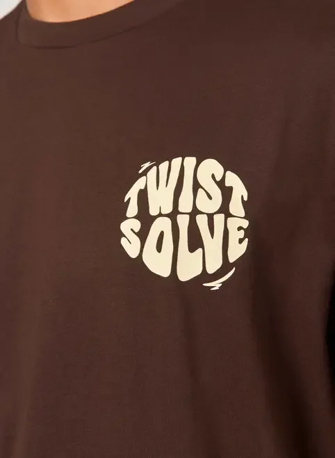 Camiseta Comfort Marrom Twist Solve