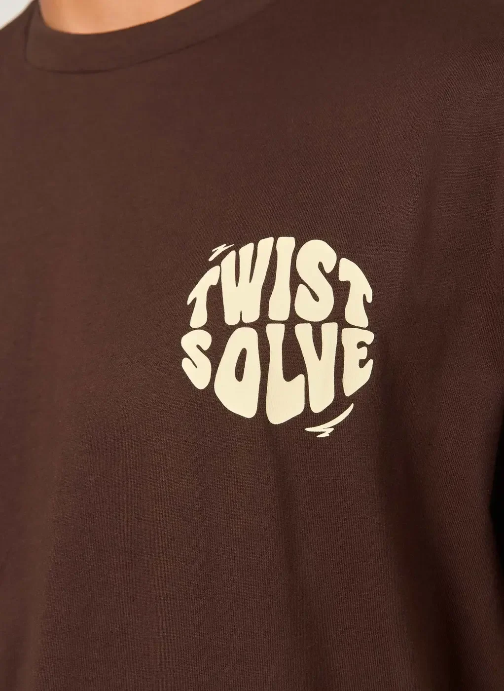 Camiseta Comfort Marrom Twist Solve