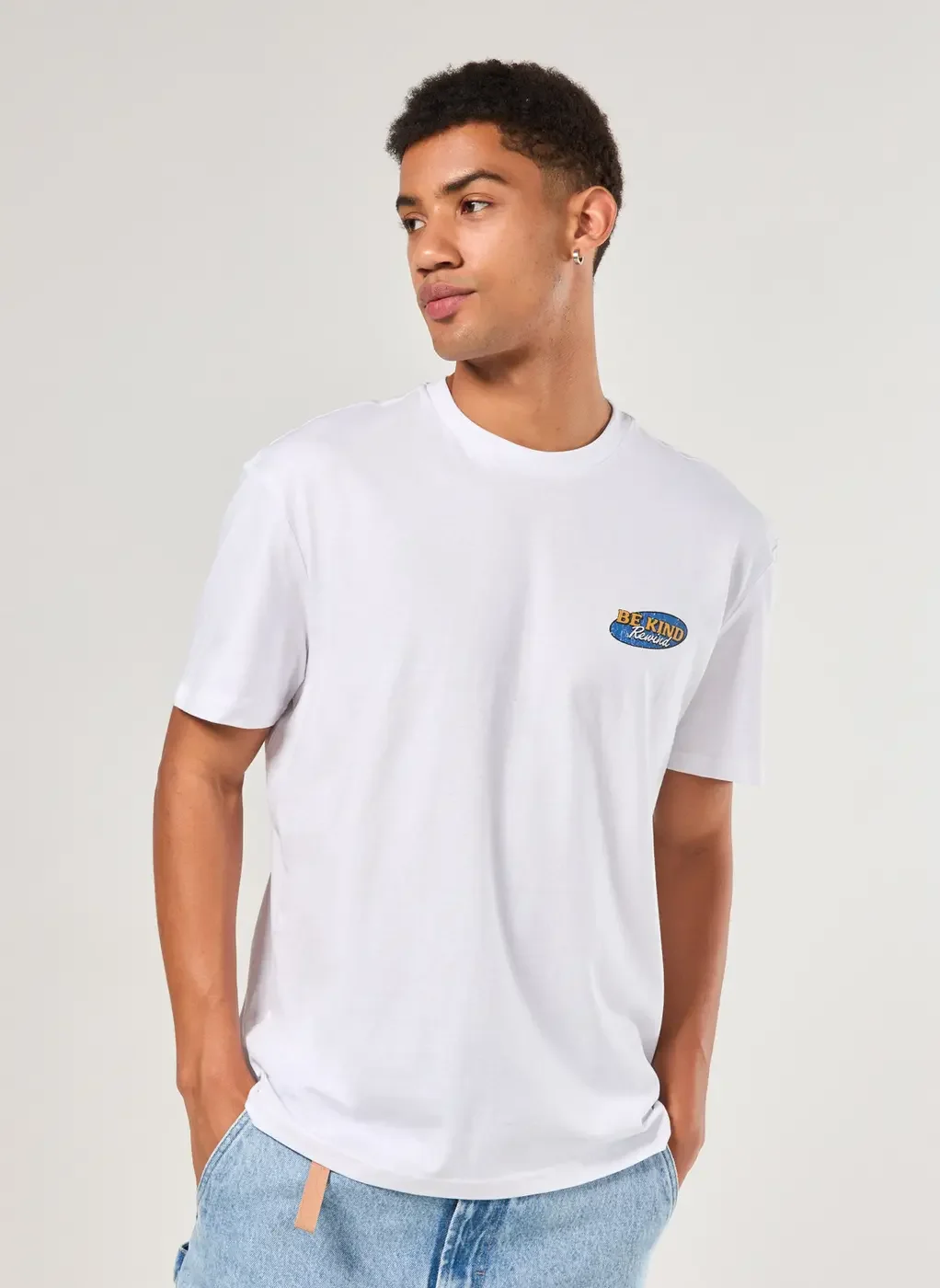 Camiseta Comfort Branca Be Kind