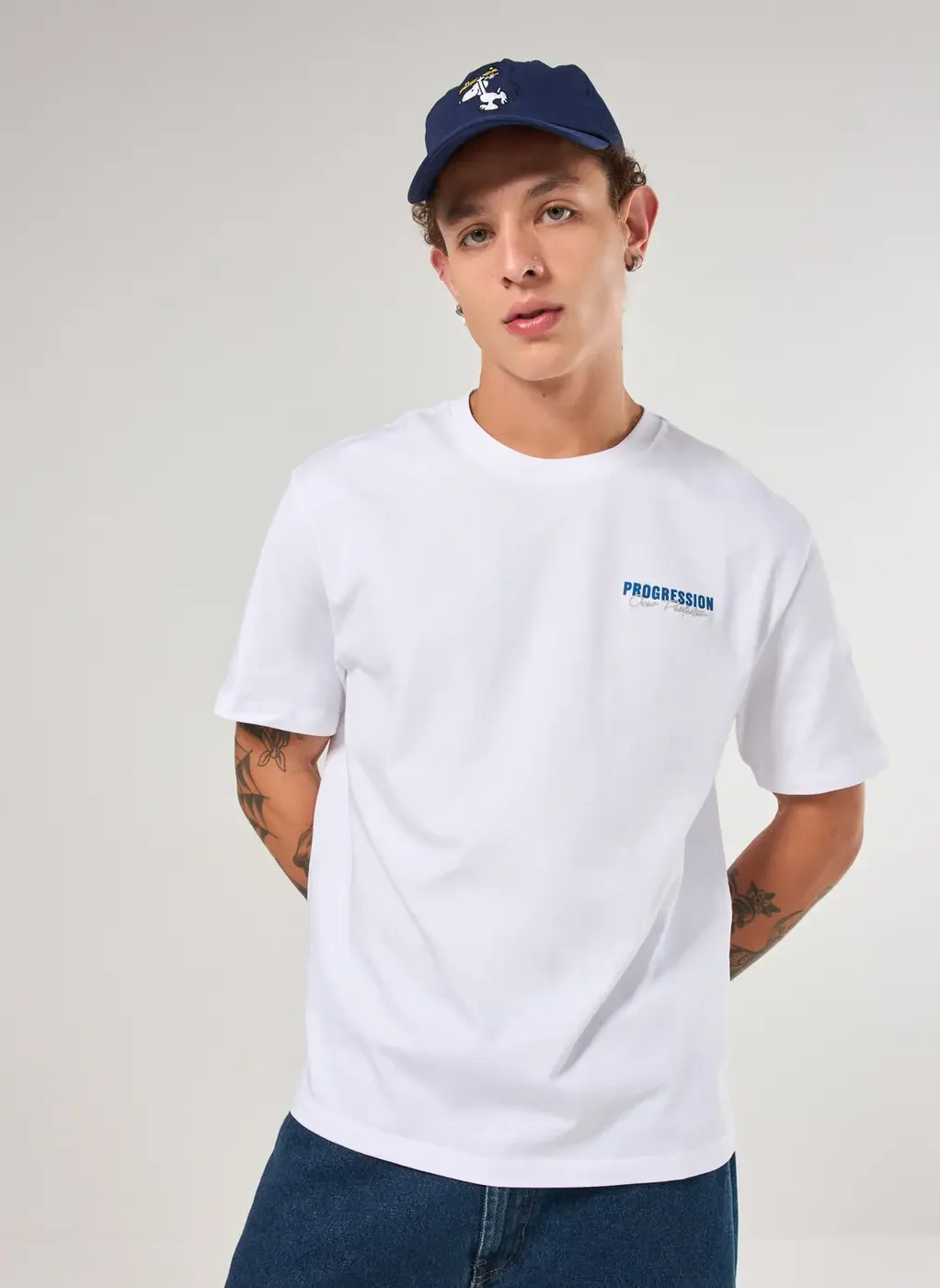 Camiseta Comfort Branca Bordado