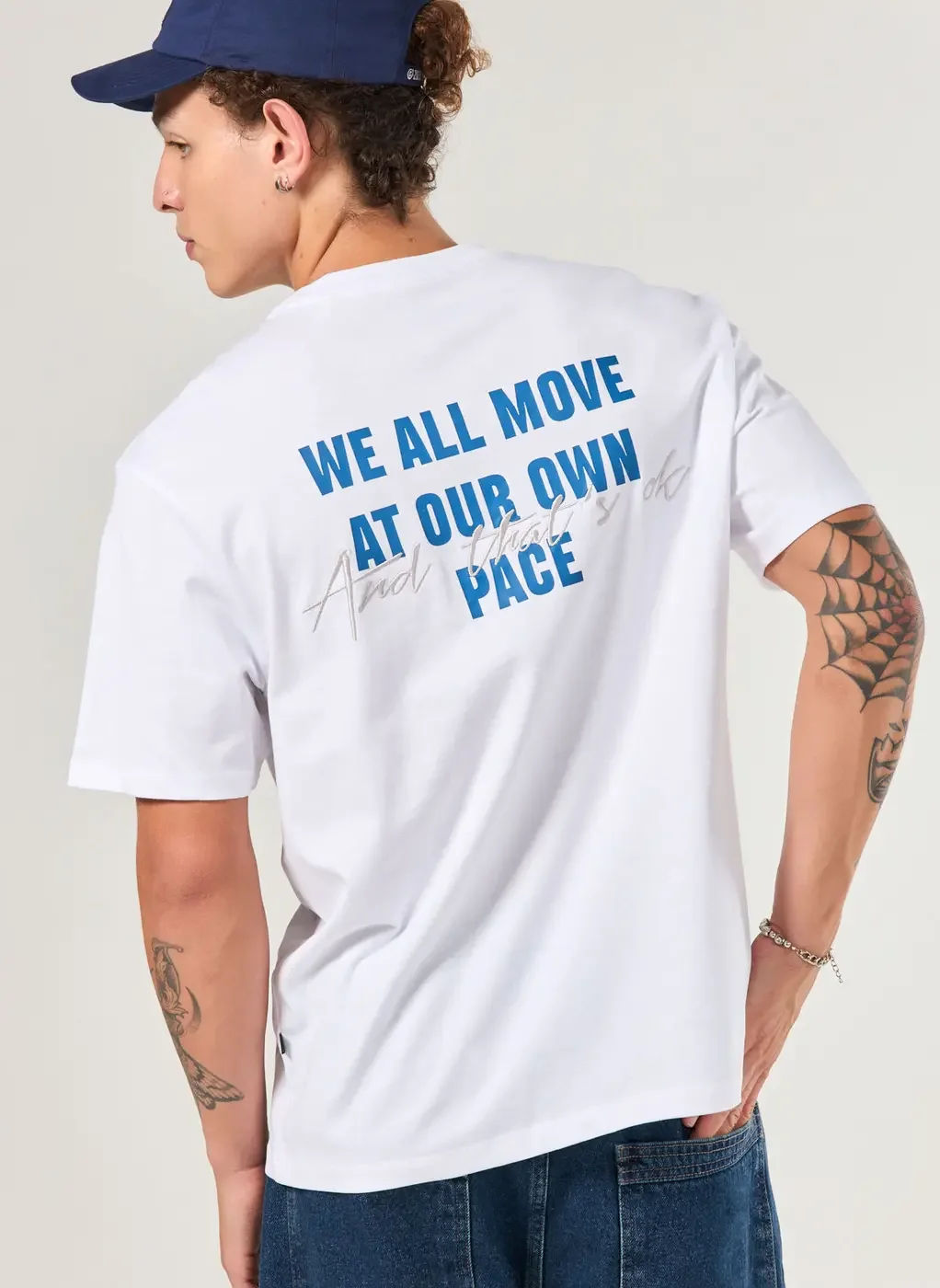 Camiseta Comfort Branca Bordado