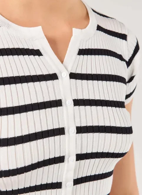 Blusa Malha De Tricô Listrada Com Botões