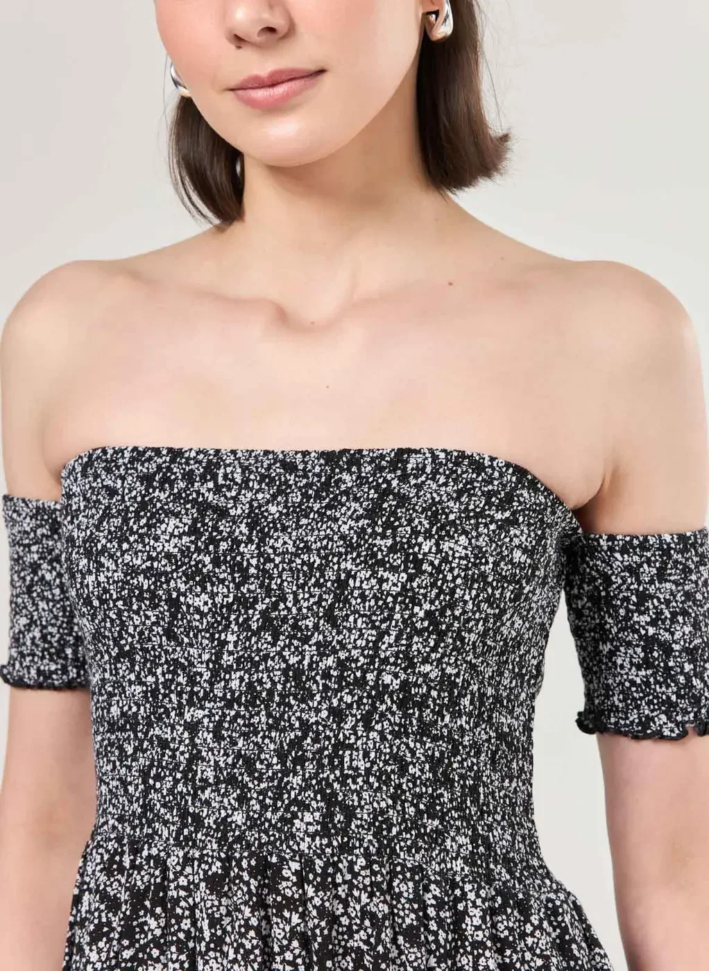 Vestido Midi Lastex Preto Florido