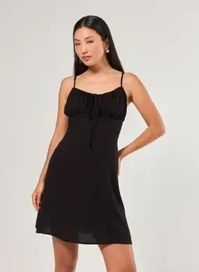 Vestido Curto Busto Franzido