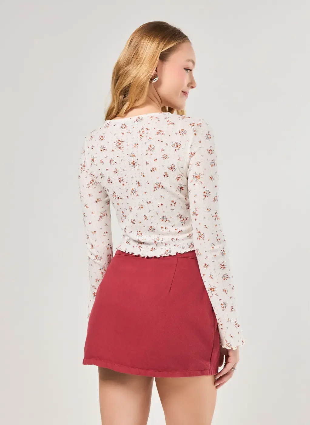 Cropped Manga Longa Florido Botões