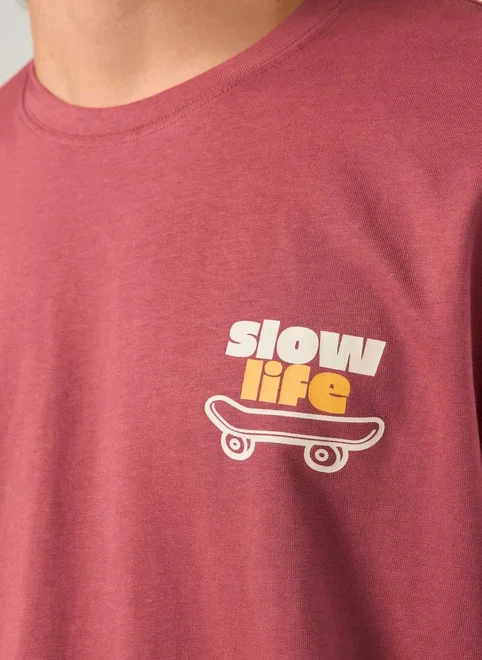 Camiseta Comfort Vinho Estonada Skate