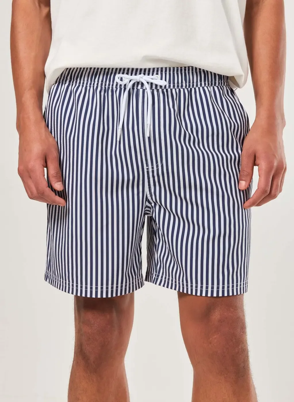 Bermuda Tecido Texturizado Listras