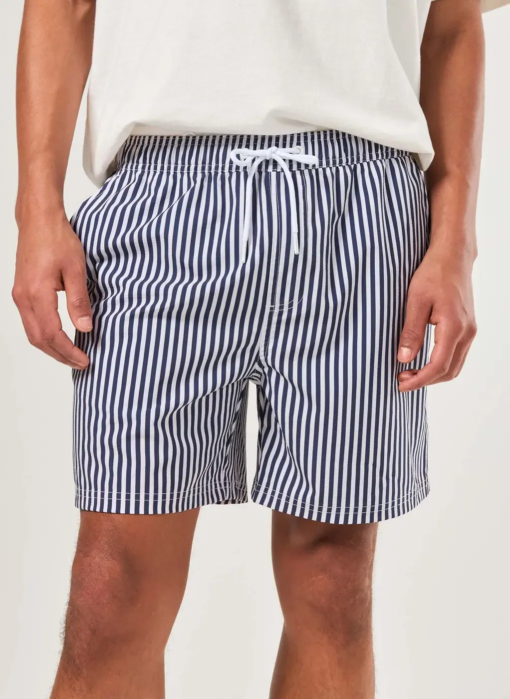 Bermuda Tecido Texturizado Listras