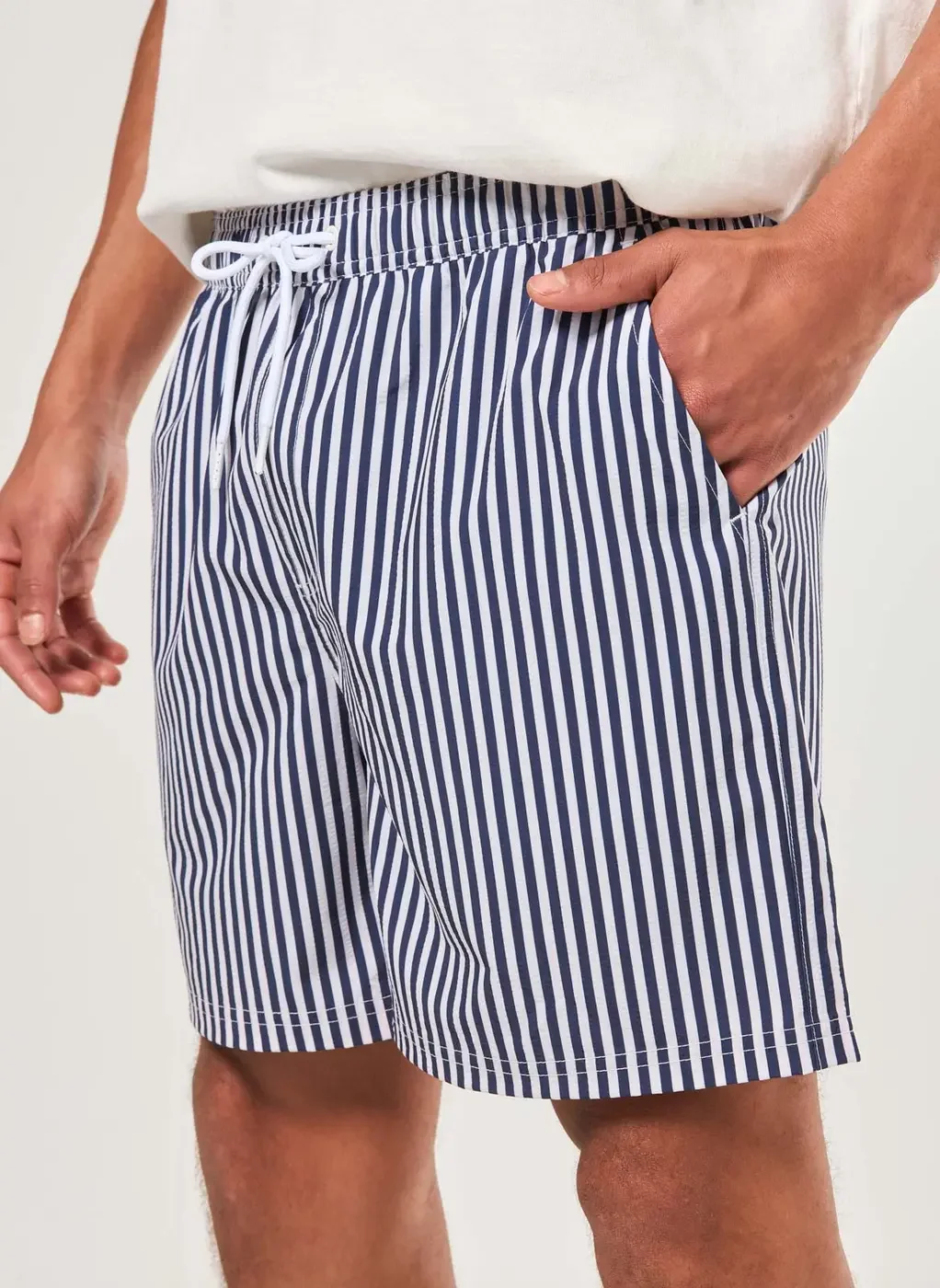 Bermuda Tecido Texturizado Listras