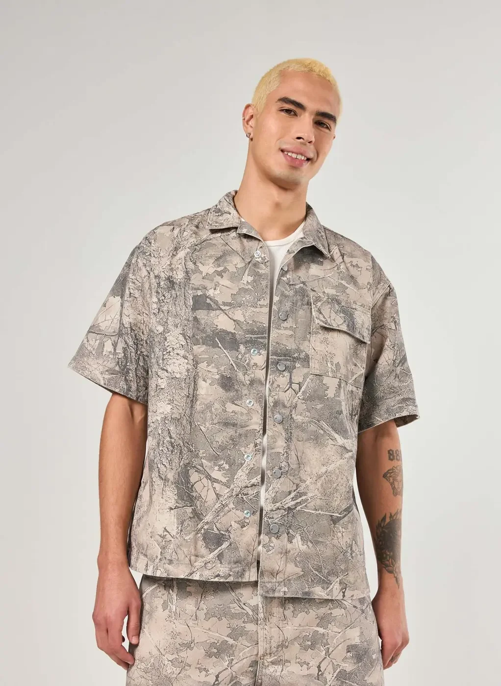 Camisa Box Em Sarja Camuflada