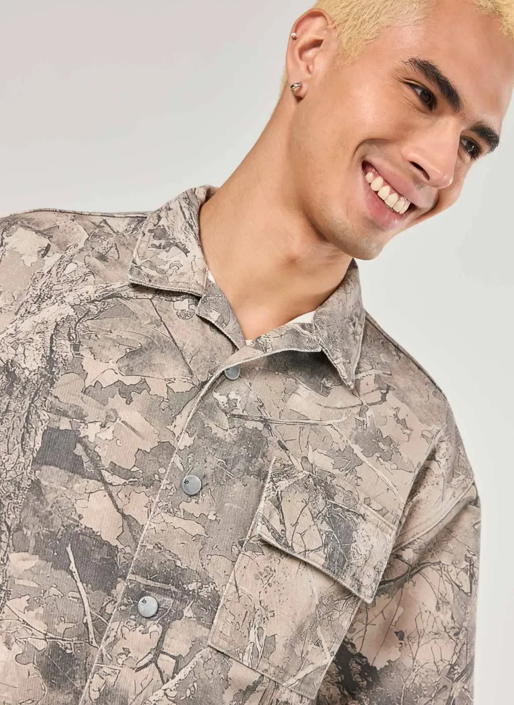 Camisa Box Em Sarja Camuflada