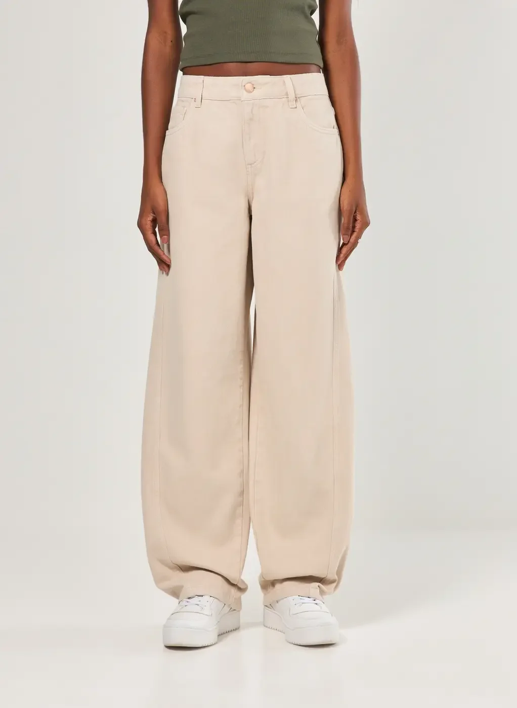 Calça Baggy Cintura Baixa Em Sarja Clara