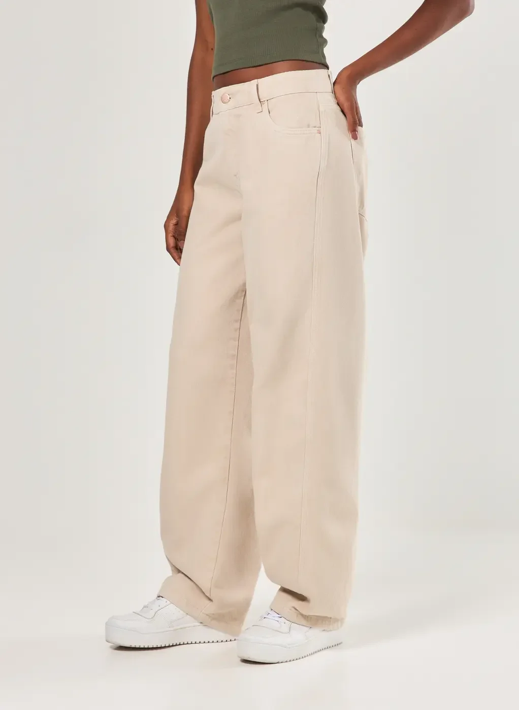 Calça Baggy Cintura Baixa Em Sarja Clara