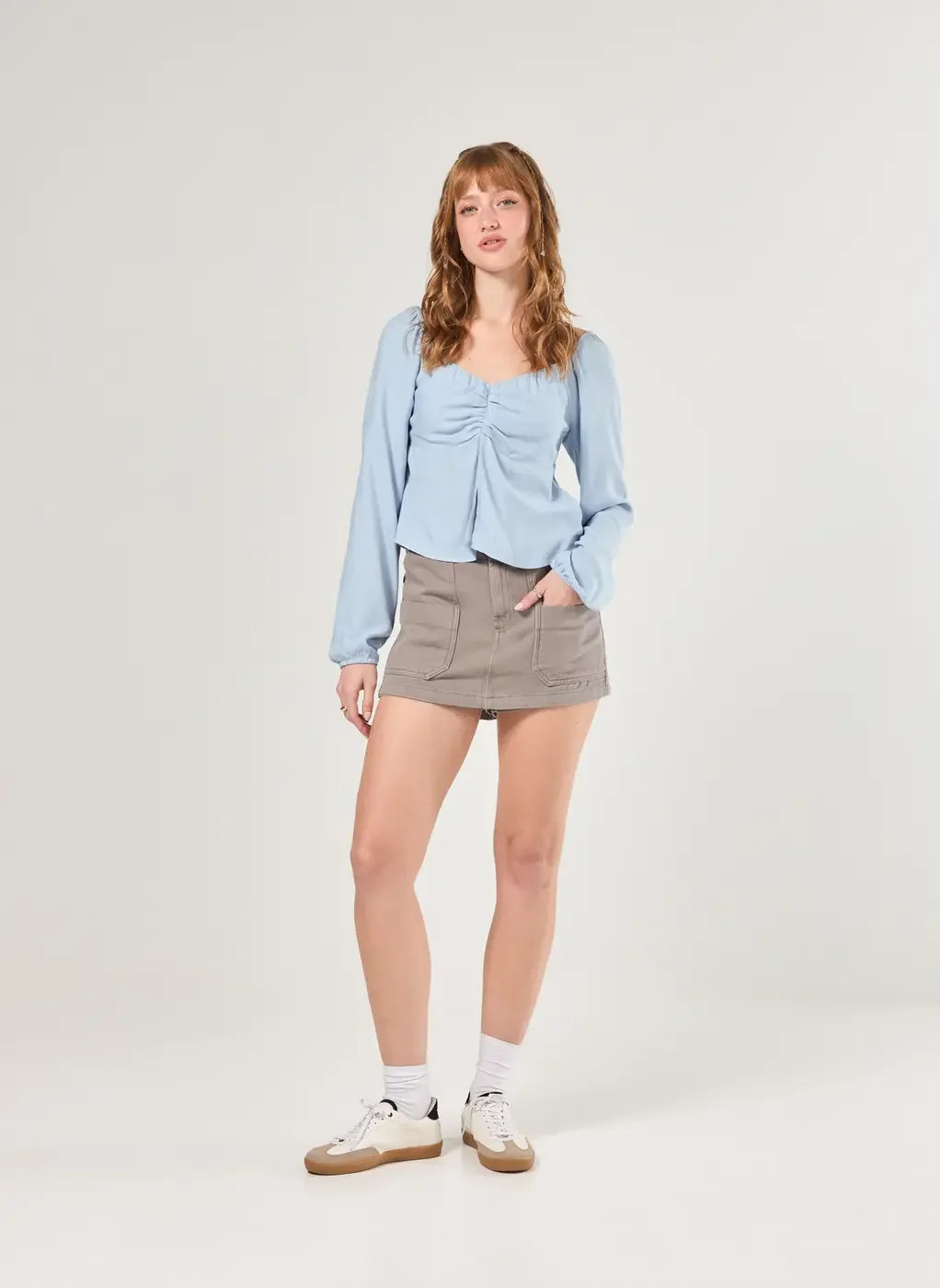 Short Saia Sarja Costuras Marcantes