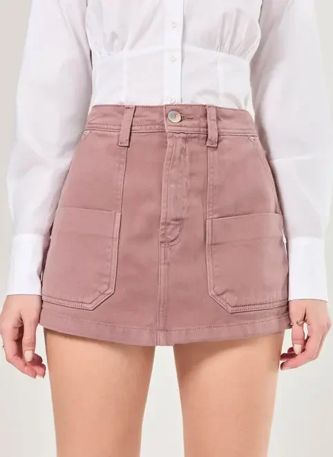 Short Saia Sarja Costuras Marcantes