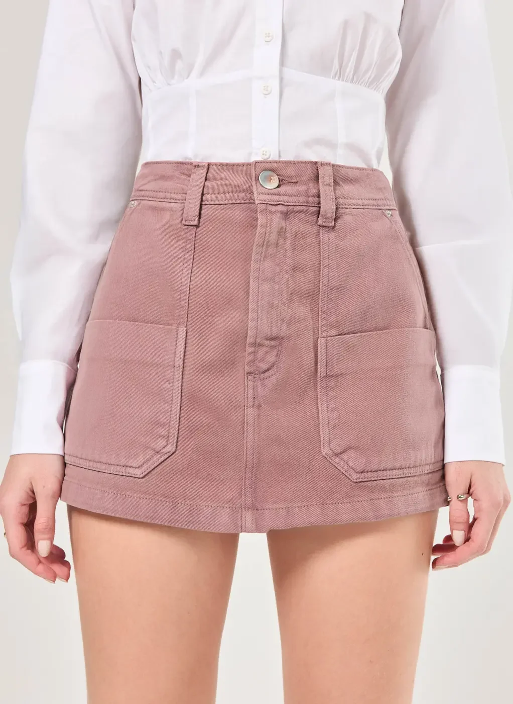 Short Saia Sarja Costuras Marcantes