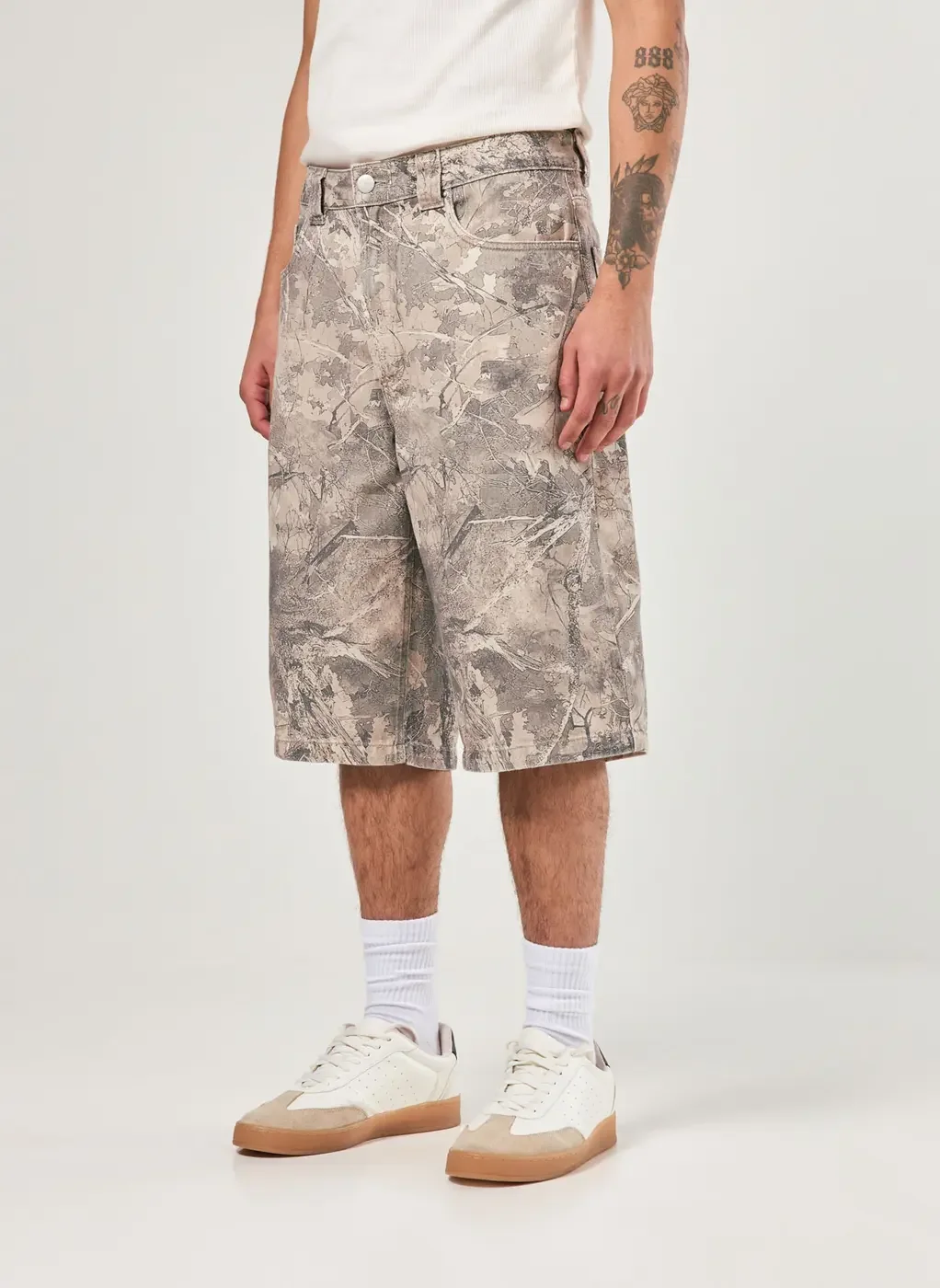 Jorts Em Sarja Camuflada