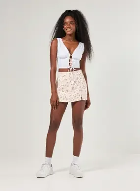 Short Saia Sarja Off-White Florzinhas