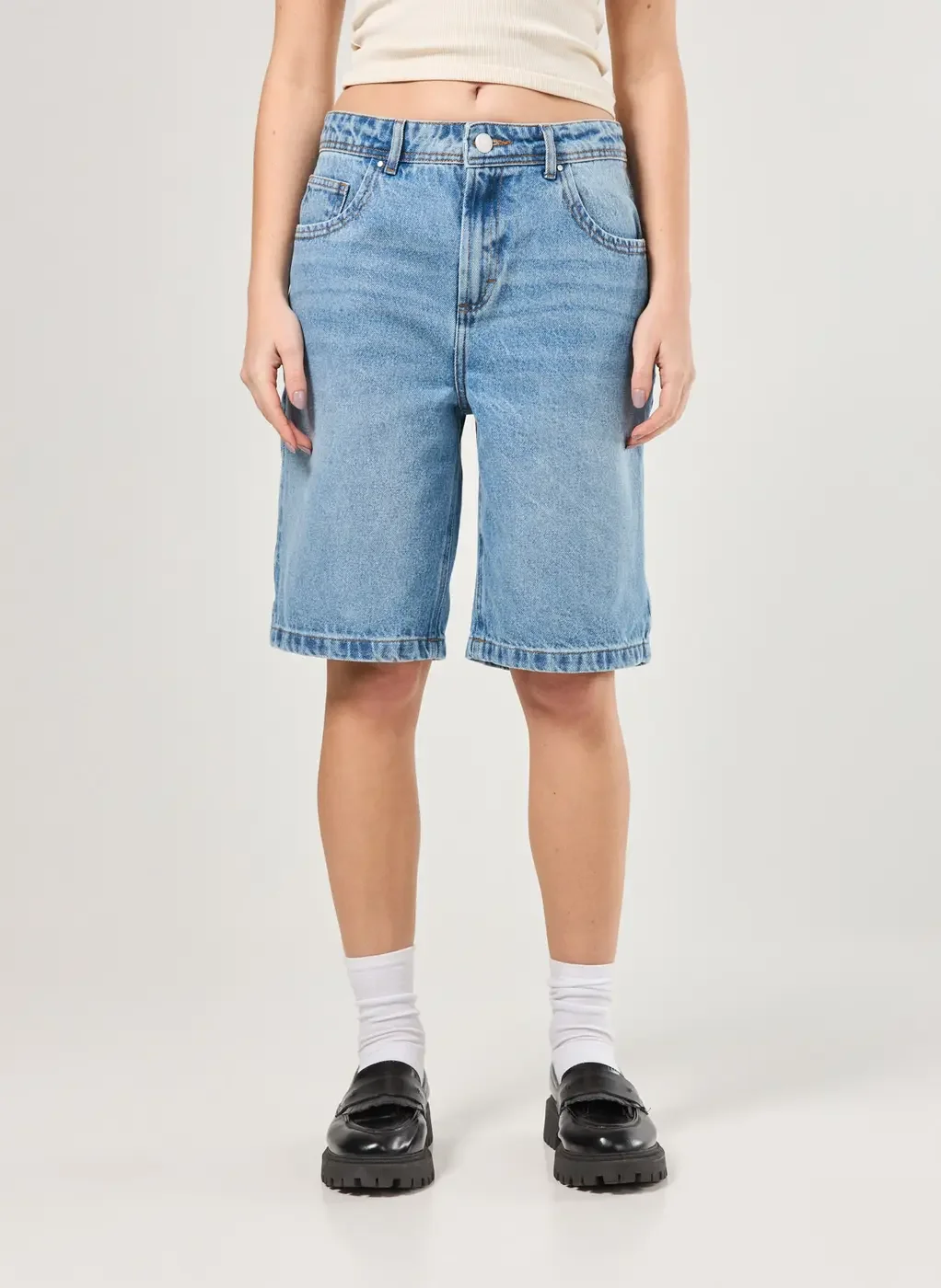 Bermuda Jeans Cintura Média