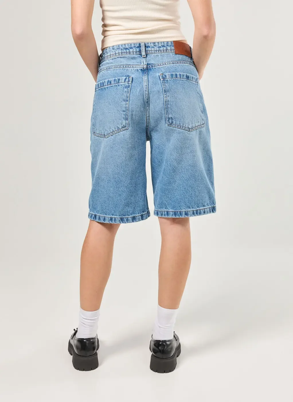 Bermuda Jeans Cintura Média