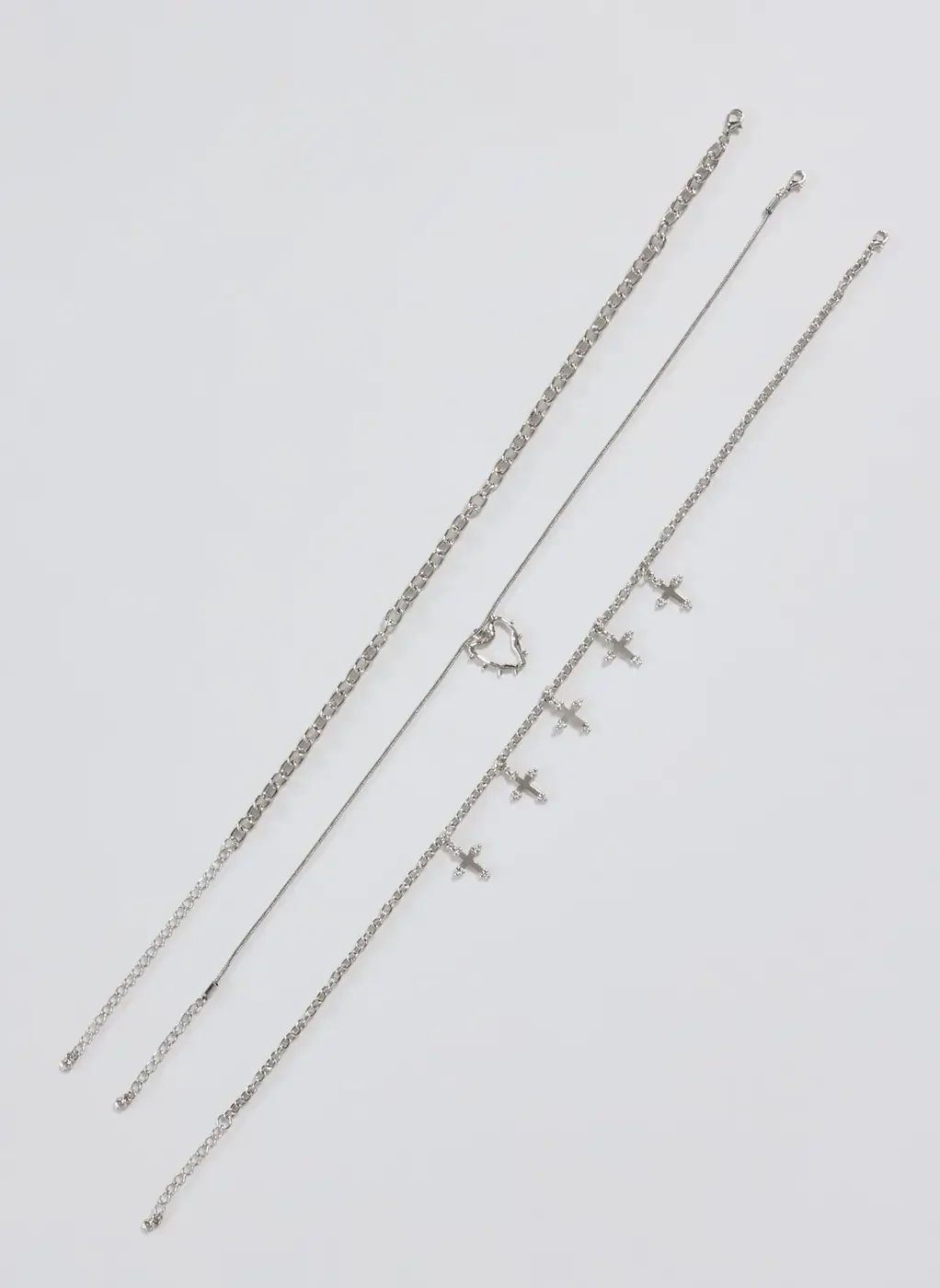 Conjunto 3 Colares Prateados Cruz E Coração