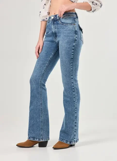 Calça Jeans Bootcut Cintura Média