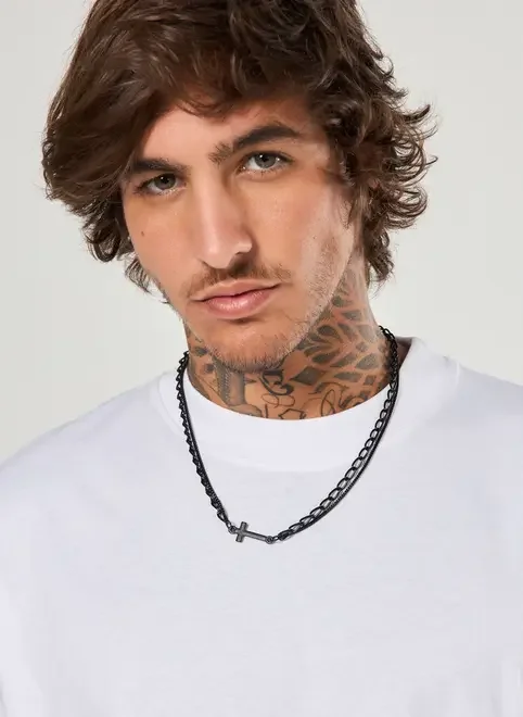 Colar Correntes Cruz