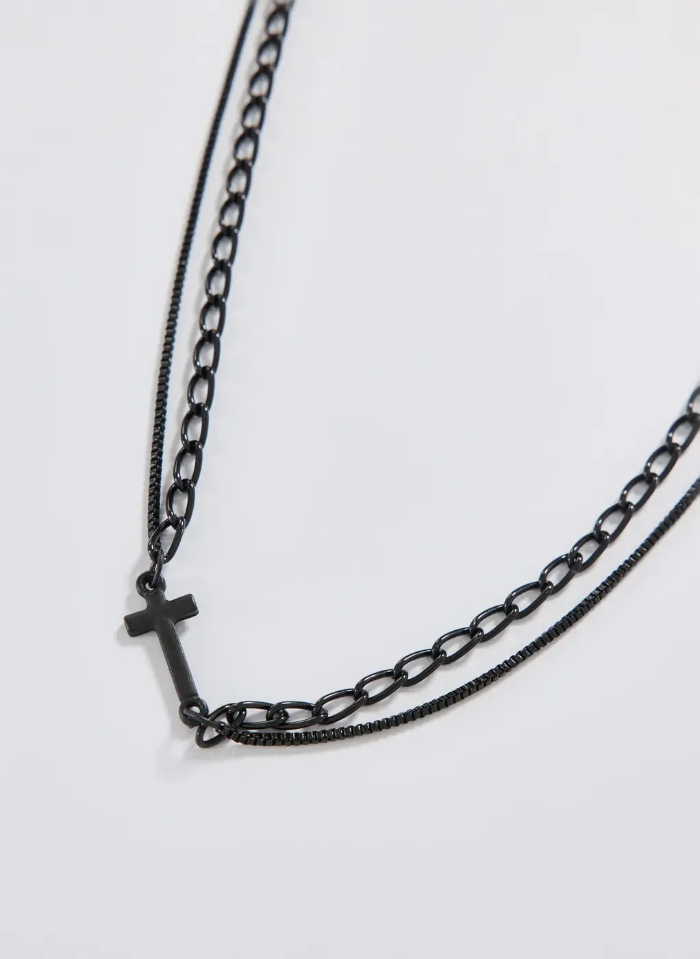 Colar Correntes Cruz