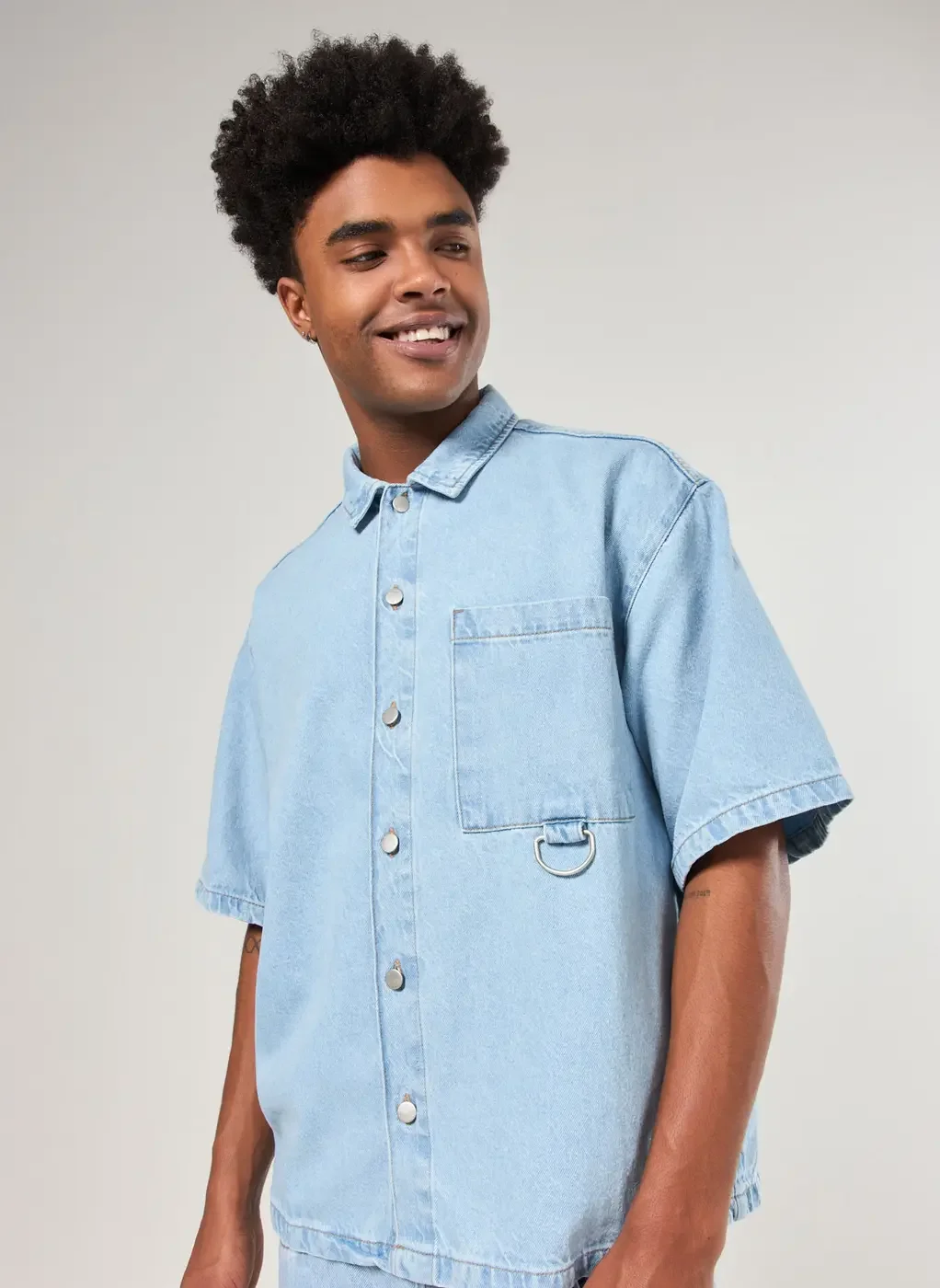 Camisa Box Manga Curta Jeans