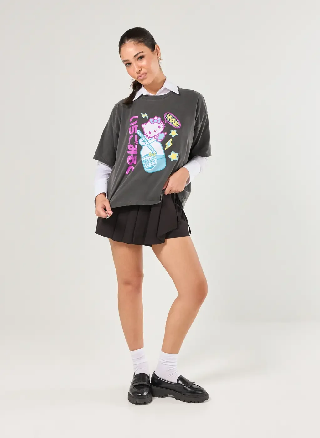 Camiseta Box Preta Estonada Hello Kitty