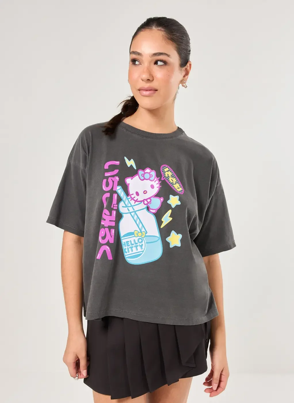 Camiseta Box Preta Estonada Hello Kitty