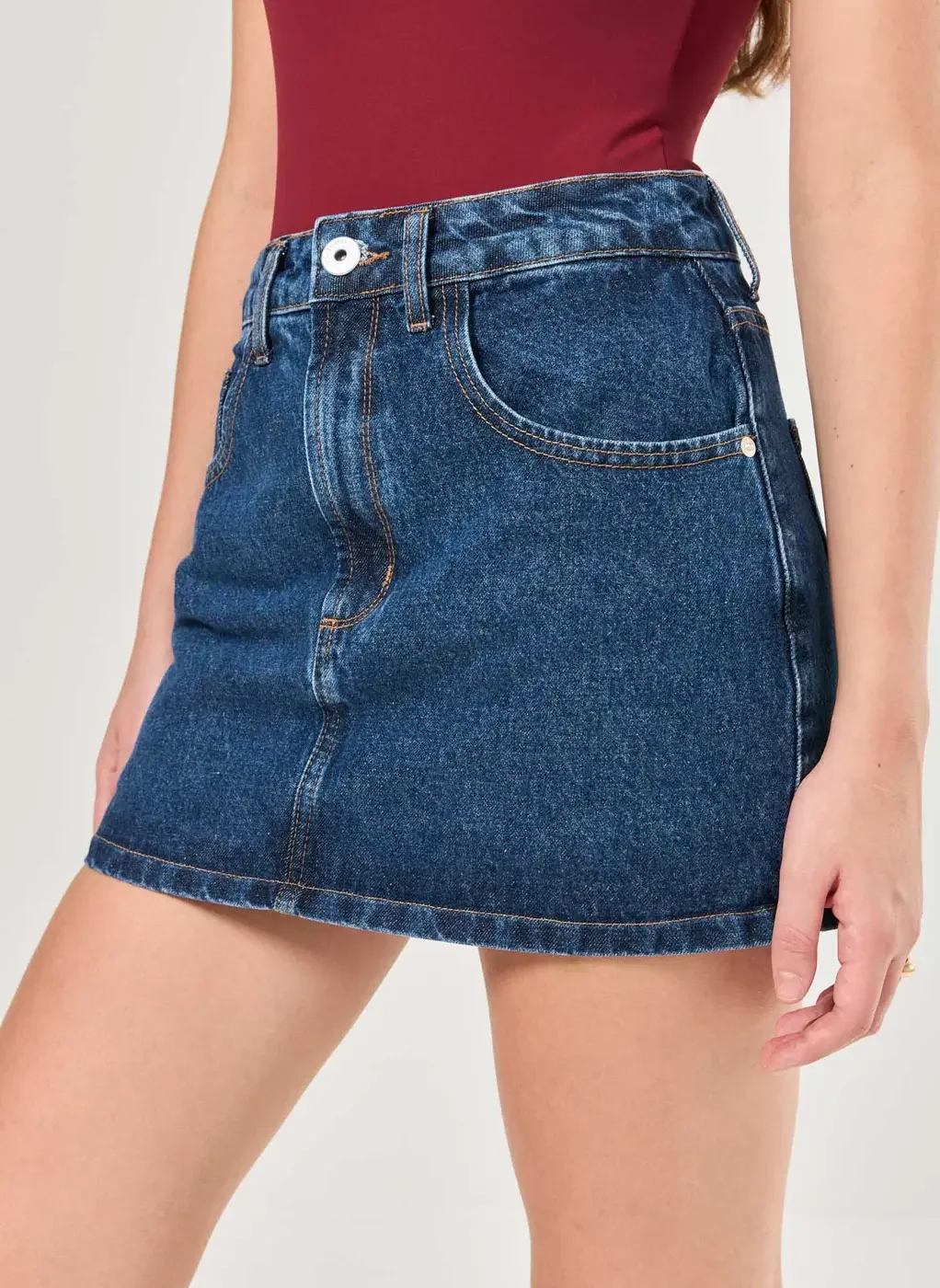 Short Saia Jeans Escuro Cintura Alta